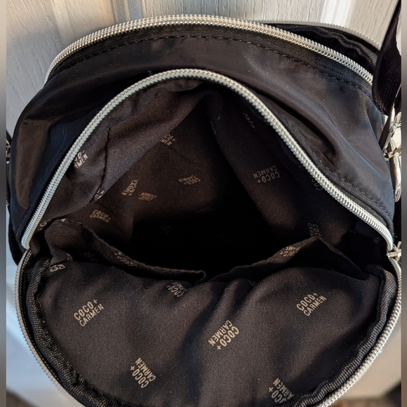 Small Convertible Handbag/Backpack - Picture 4 of 7